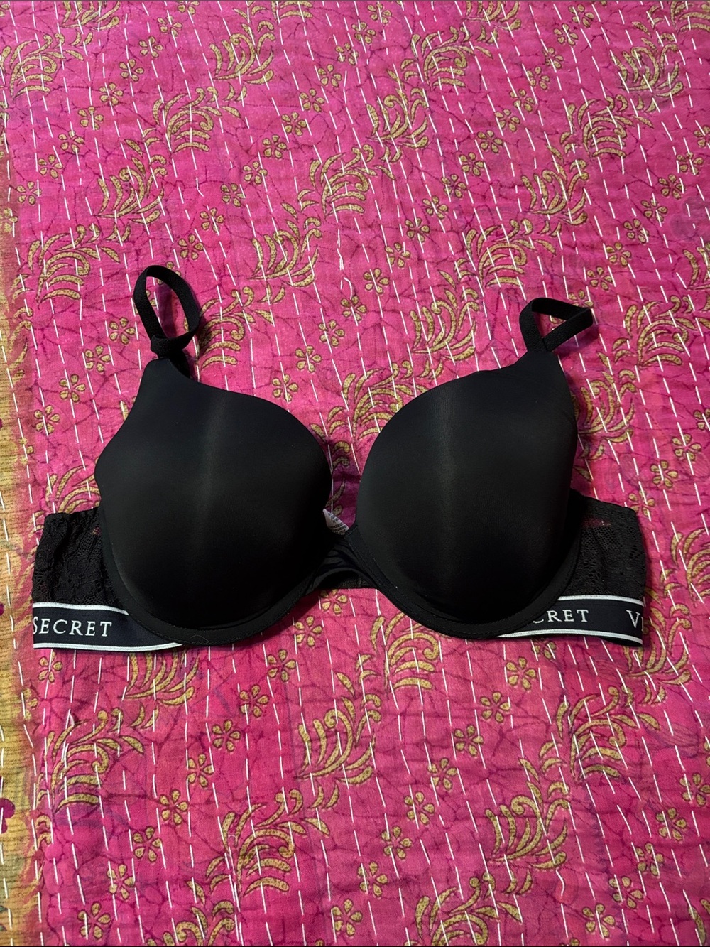 Victoria's Secret Black Molded Push-Up Bra with Branded Band 36B